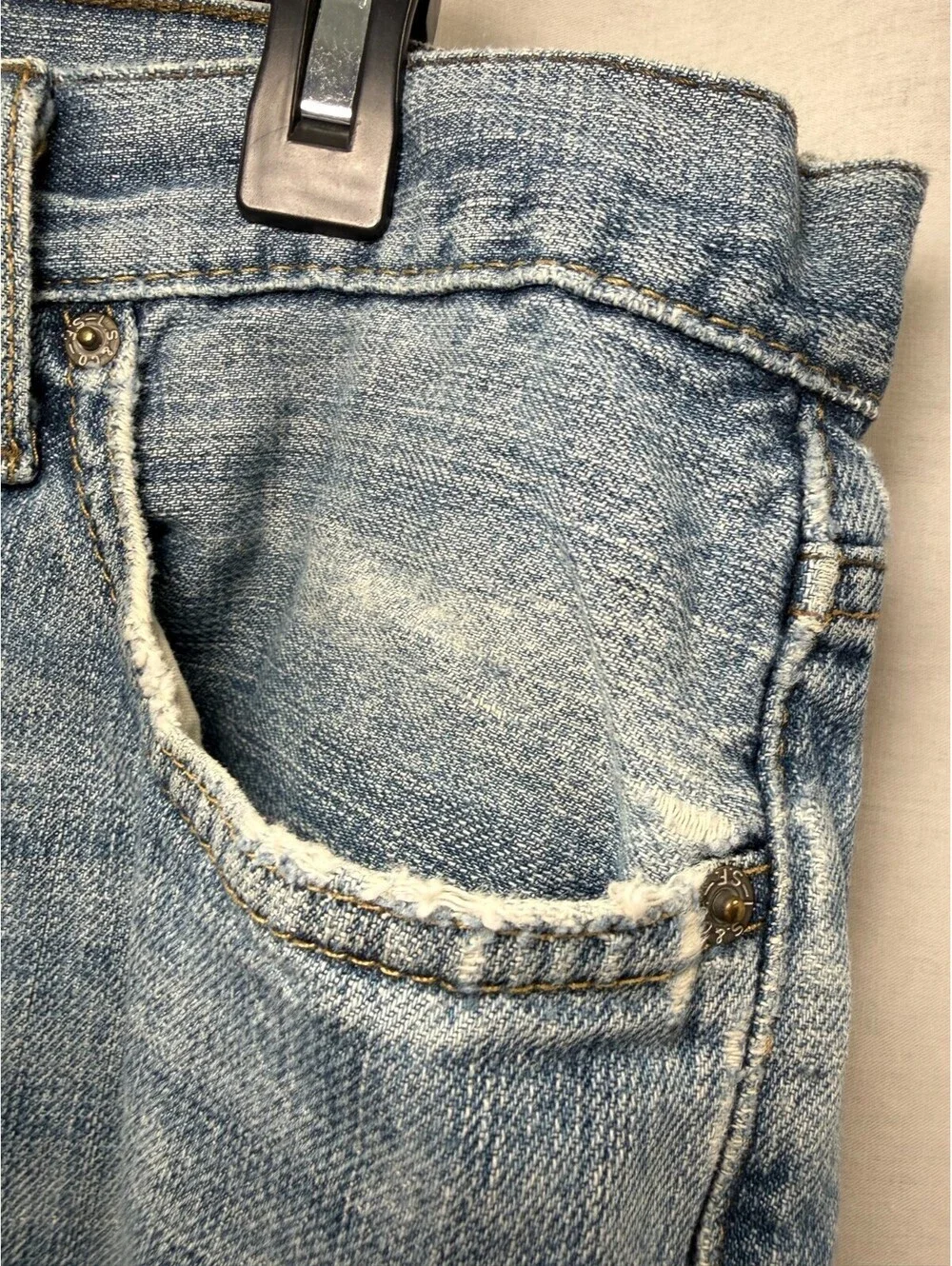 Levi's 514 Men's Blue Slim Straight Leg Jeans Size 36x30 Medium Wash Distressed